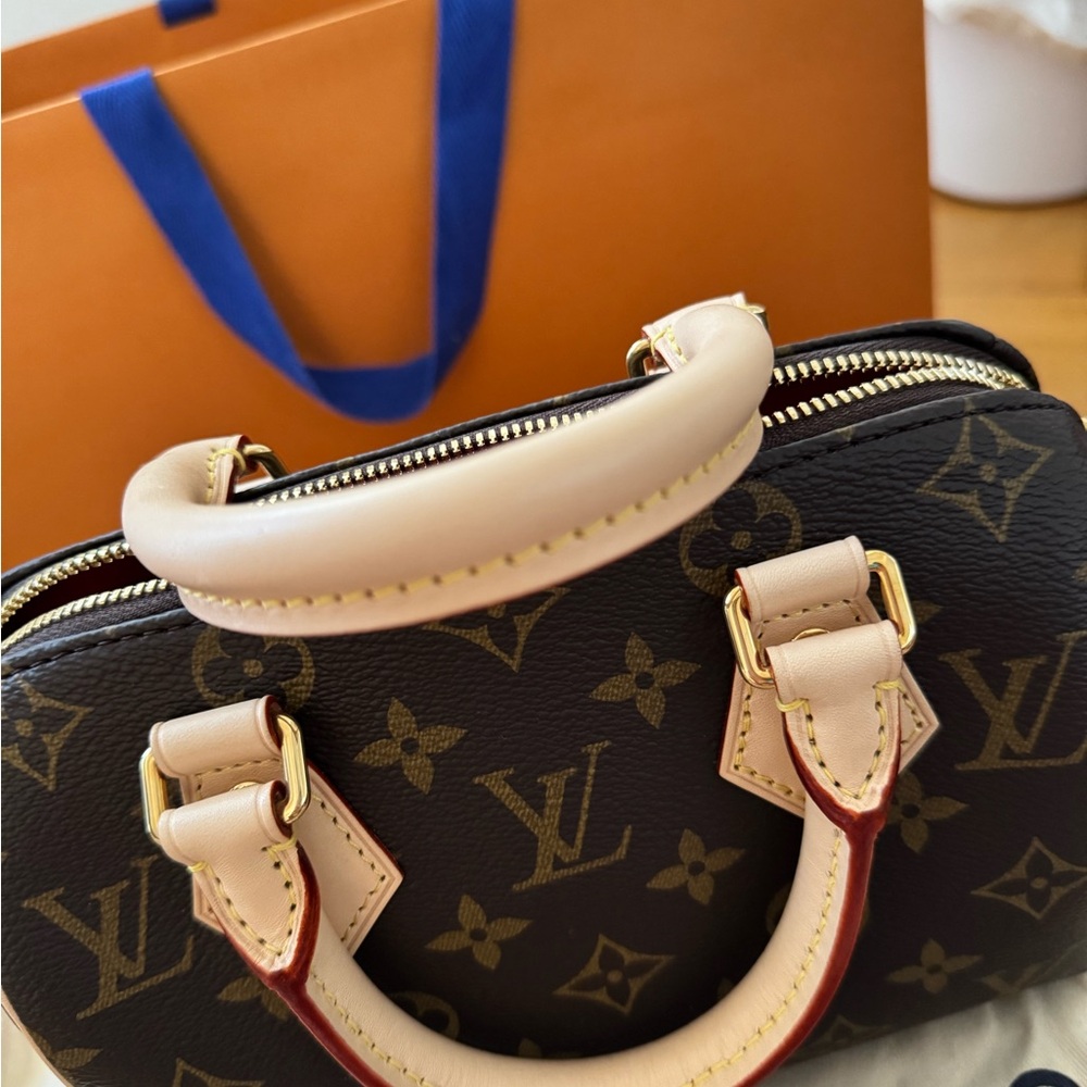 LV Speedy Bandouliere 20 - Picture 4 of 16